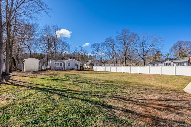 19 Milburn Road, Sound Beach, NY 11789