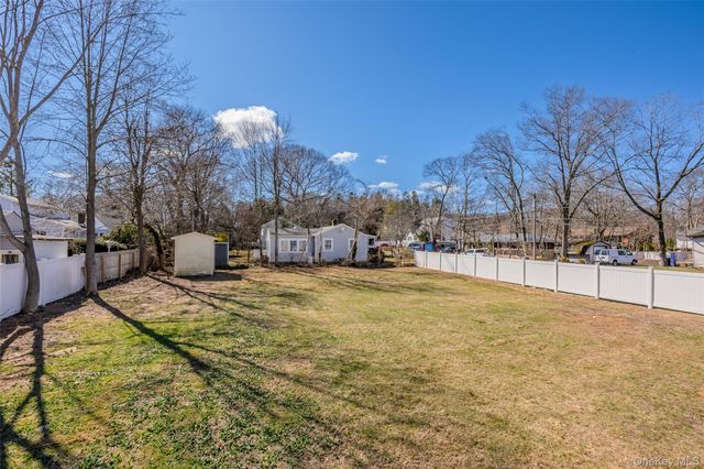 19 Milburn Road, Sound Beach, NY 11789