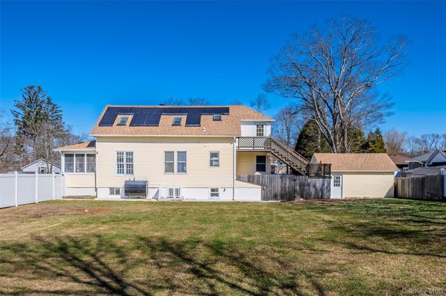 19 Milburn Road, Sound Beach, NY 11789