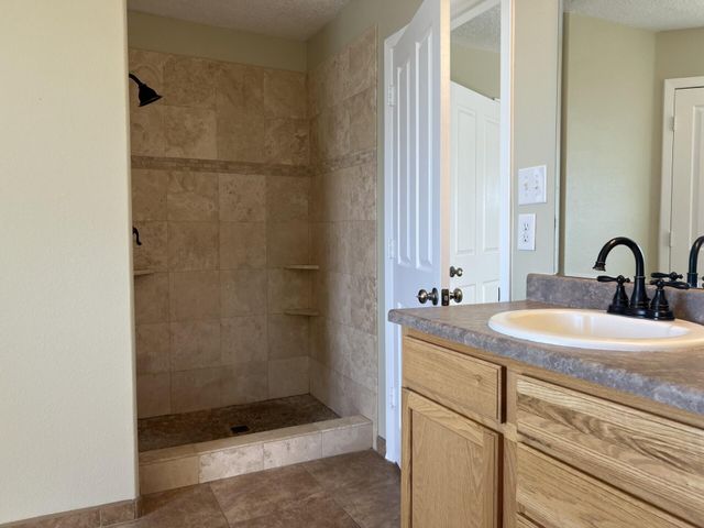 6204 CORTE ALZIRA NW, Albuquerque, NM 87114