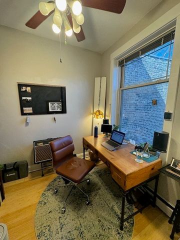 3041 W Fullerton Avenue, Chicago, IL 60647