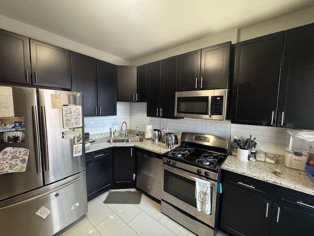 3041 W Fullerton Avenue, Chicago, IL 60647