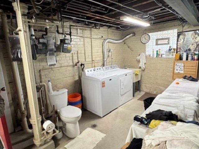 3041 W Fullerton Avenue, Chicago, IL 60647