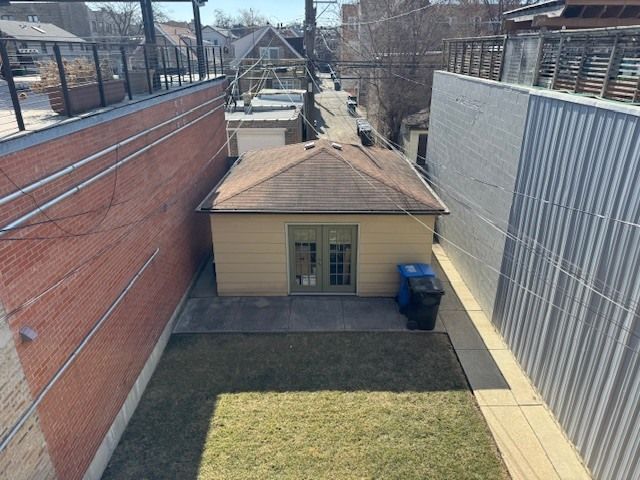 3041 W Fullerton Avenue, Chicago, IL 60647