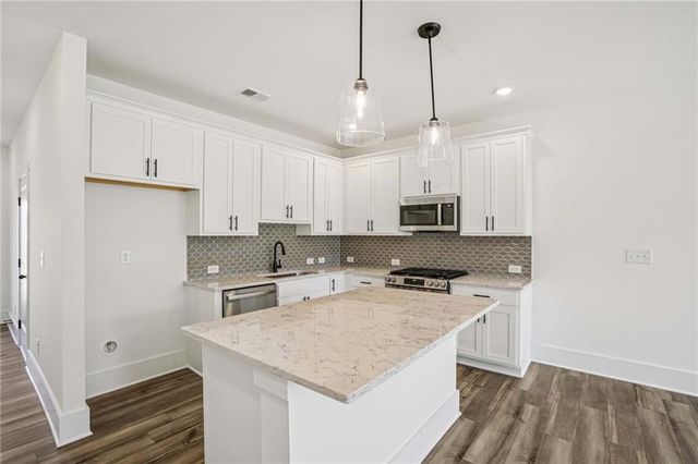 1610 Worley Way NW, Atlanta, GA 30318