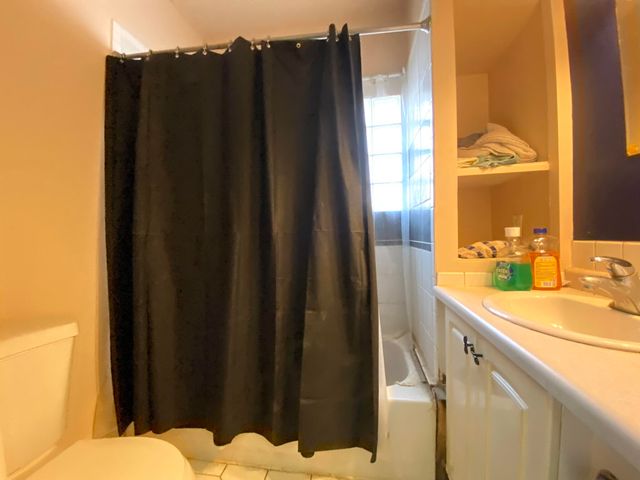 107 Evans Avenue, Valparaiso, IN 46383