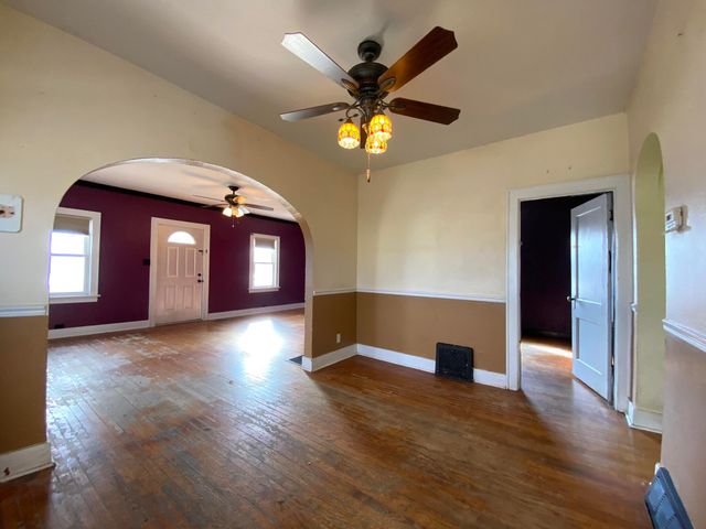 107 Evans Avenue, Valparaiso, IN 46383