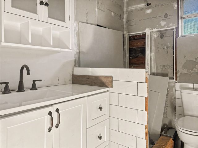 517 Pine St, Mt Pleasant Twp, PA 15666