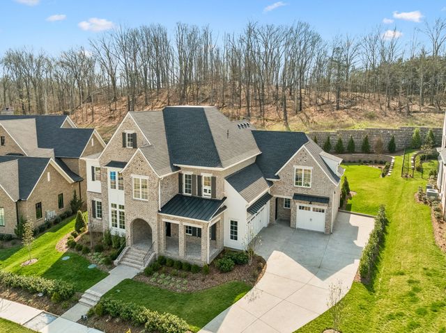 9289 Double Run Ct, College Grove, TN 37046