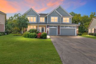 2346 Sarazen Drive, Vernon Hills, IL 60061