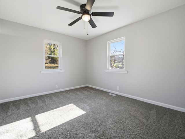 1106 S 3rd Avenue, Ozark, MO 65721