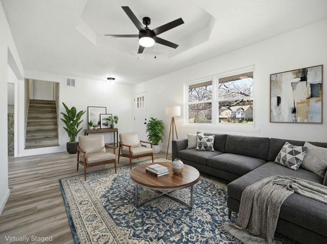 1106 S 3rd Avenue, Ozark, MO 65721