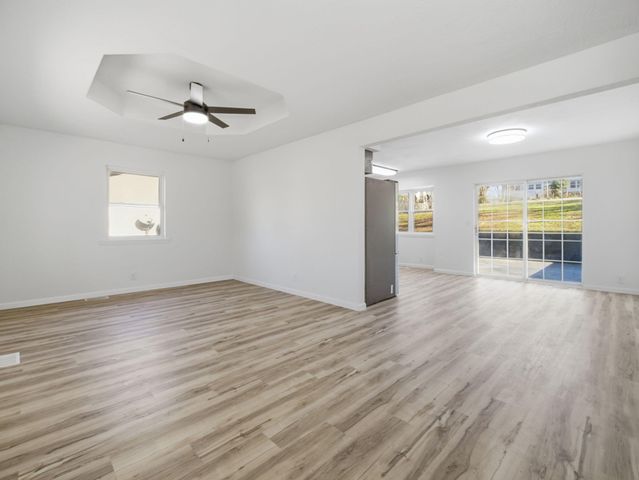 1106 S 3rd Avenue, Ozark, MO 65721