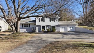 1106 S 3rd Avenue, Ozark, MO 65721