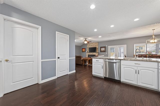 35 Sheep Meadow Place, The Woodlands, TX 77381