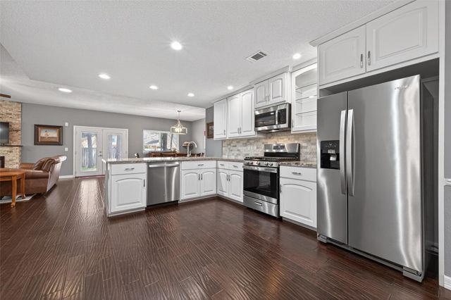 35 Sheep Meadow Place, The Woodlands, TX 77381