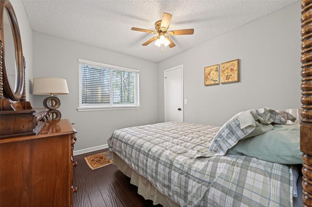 35 Sheep Meadow Place, The Woodlands, TX 77381