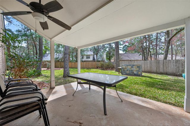 35 Sheep Meadow Place, The Woodlands, TX 77381