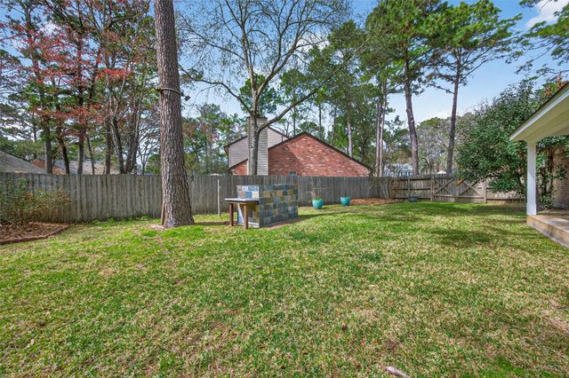 35 Sheep Meadow Place, The Woodlands, TX 77381