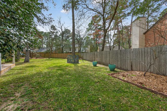 35 Sheep Meadow Place, The Woodlands, TX 77381