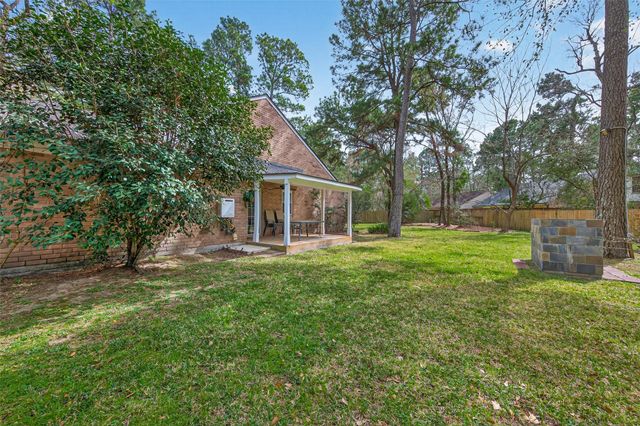 35 Sheep Meadow Place, The Woodlands, TX 77381