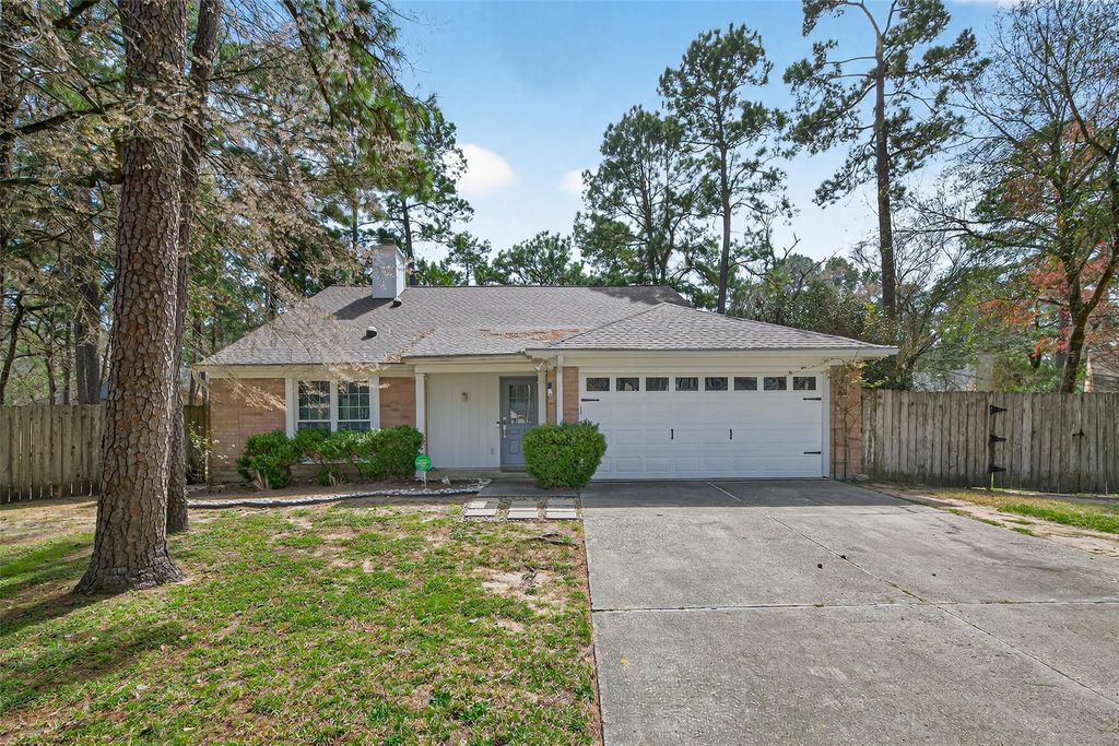 35 Sheep Meadow Place, The Woodlands, TX 77381