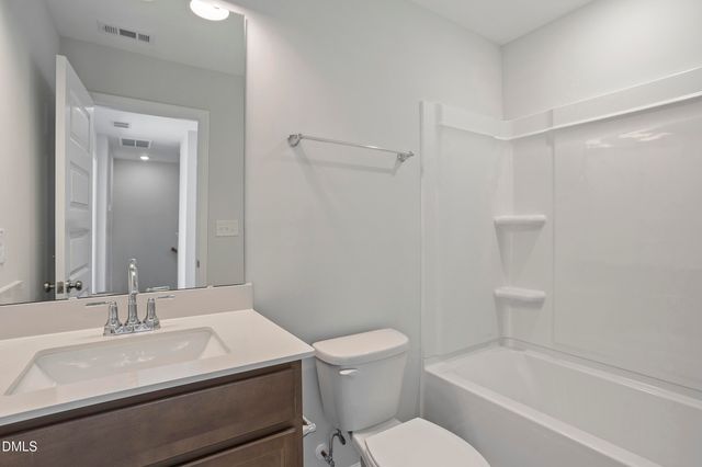 371 Chesapeake Commons Street 116, Garner, NC 27529