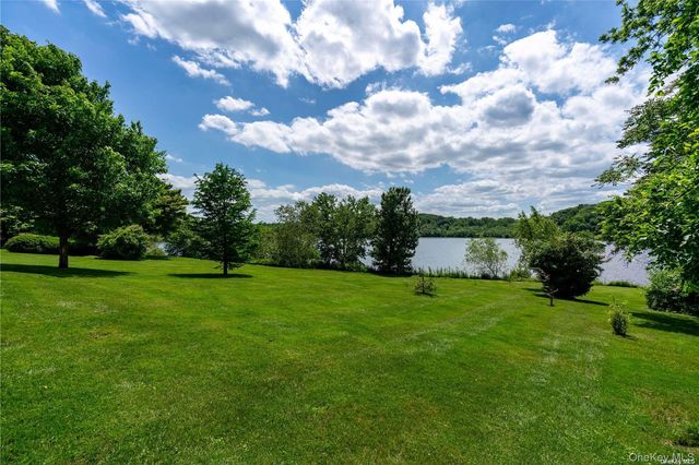 200 Cleft Road, Mill Neck, NY 11765