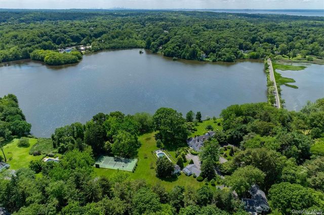 200 Cleft Road, Mill Neck, NY 11765