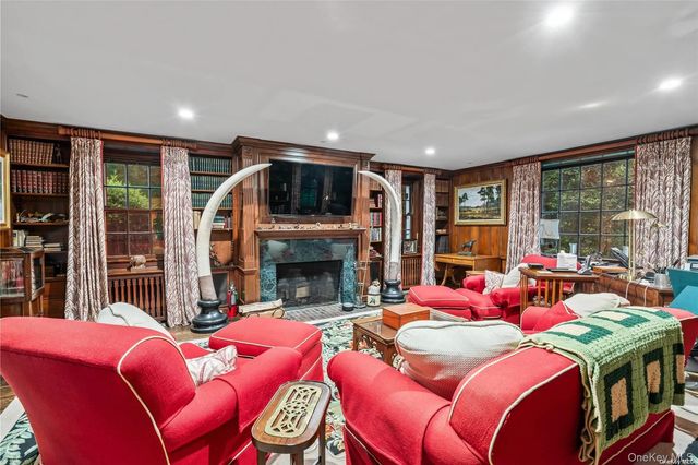 200 Cleft Road, Mill Neck, NY 11765
