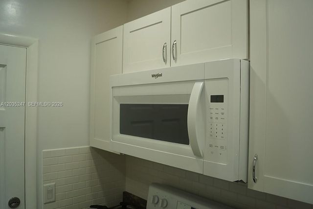 1250 E Sample Rd 303, Pompano Beach, FL 33064
