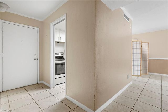 2366 E Mall DR # 213, Fort Myers, FL 33901