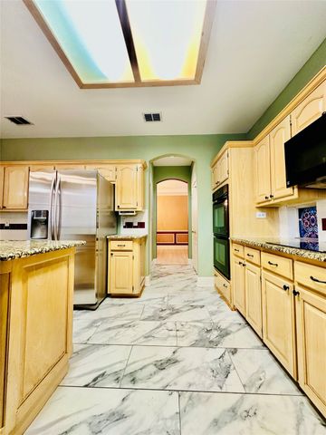 1321 PAWNEE Trail, Carrollton, TX 75007