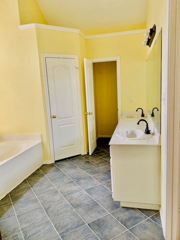 1321 PAWNEE Trail, Carrollton, TX 75007