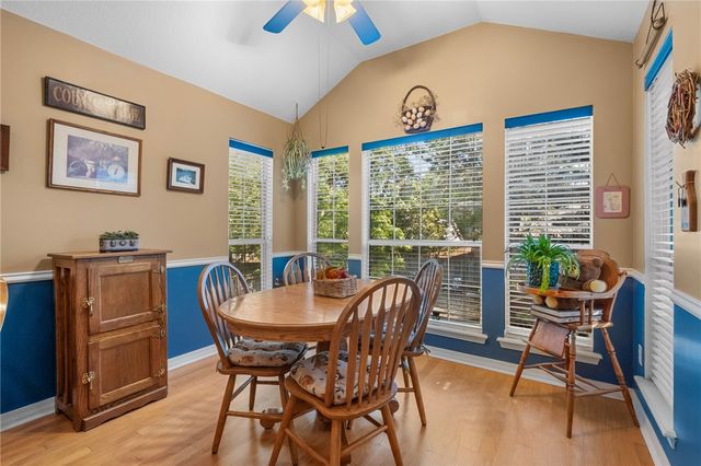 2750 E Londonderry Drive, Fayetteville, AR 72701