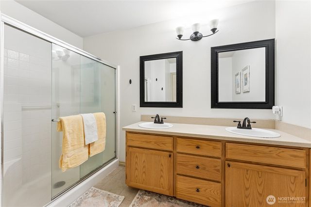 10549 Farwest Court SE, Yelm, WA 98597