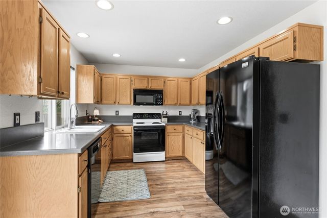 10549 Farwest Court SE, Yelm, WA 98597