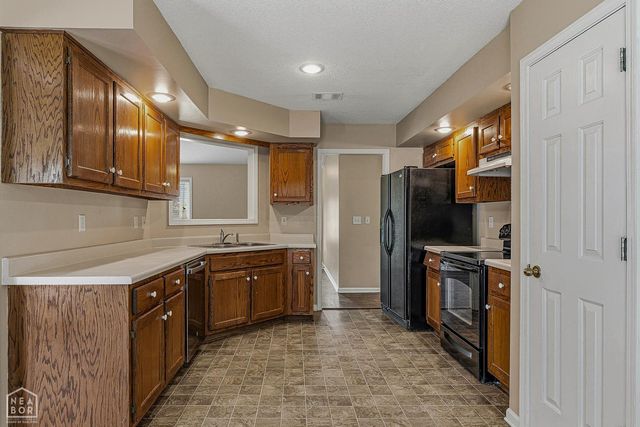 4104 Tealwood Drive, Jonesboro, AR 72405