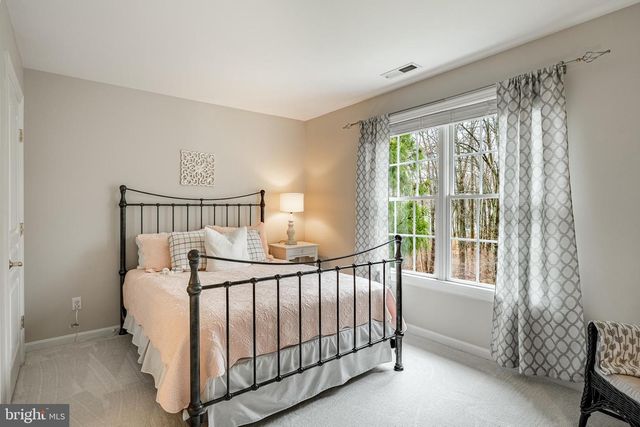 34 JOHN BEAL DR, Garnet Valley, PA 19060