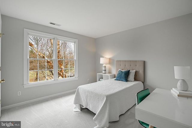 34 JOHN BEAL DR, Garnet Valley, PA 19060