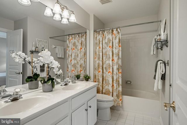 34 JOHN BEAL DR, Garnet Valley, PA 19060