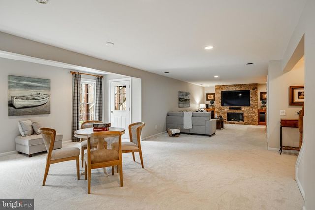 34 JOHN BEAL DR, Garnet Valley, PA 19060