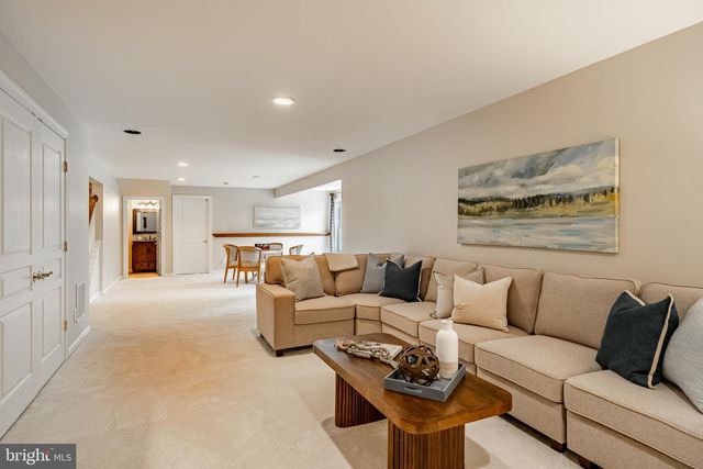 34 JOHN BEAL DR, Garnet Valley, PA 19060