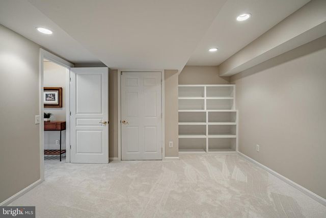 34 JOHN BEAL DR, Garnet Valley, PA 19060