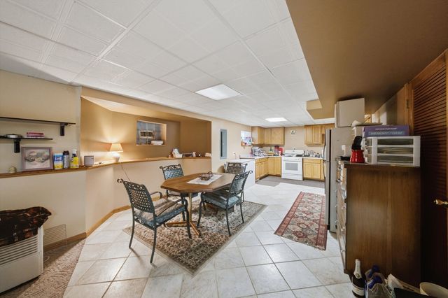 9727 S Meryton Court, Palos Hills, IL 60465
