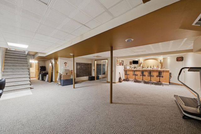 9727 S Meryton Court, Palos Hills, IL 60465