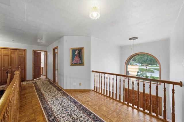9727 S Meryton Court, Palos Hills, IL 60465