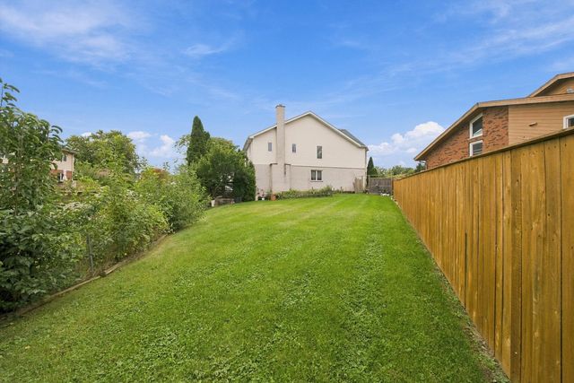 9727 S Meryton Court, Palos Hills, IL 60465