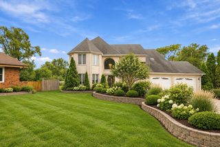 9727 S Meryton Court, Palos Hills, IL 60465