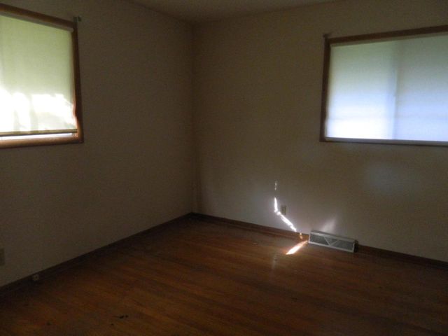415 Catskill ROAD, Waukesha, WI 53186